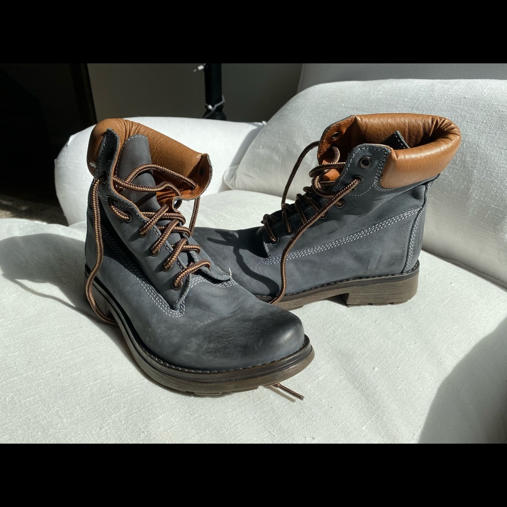 Steve Madden boots